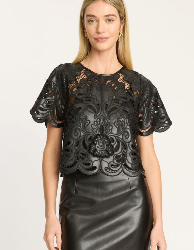 Kant Top In Black