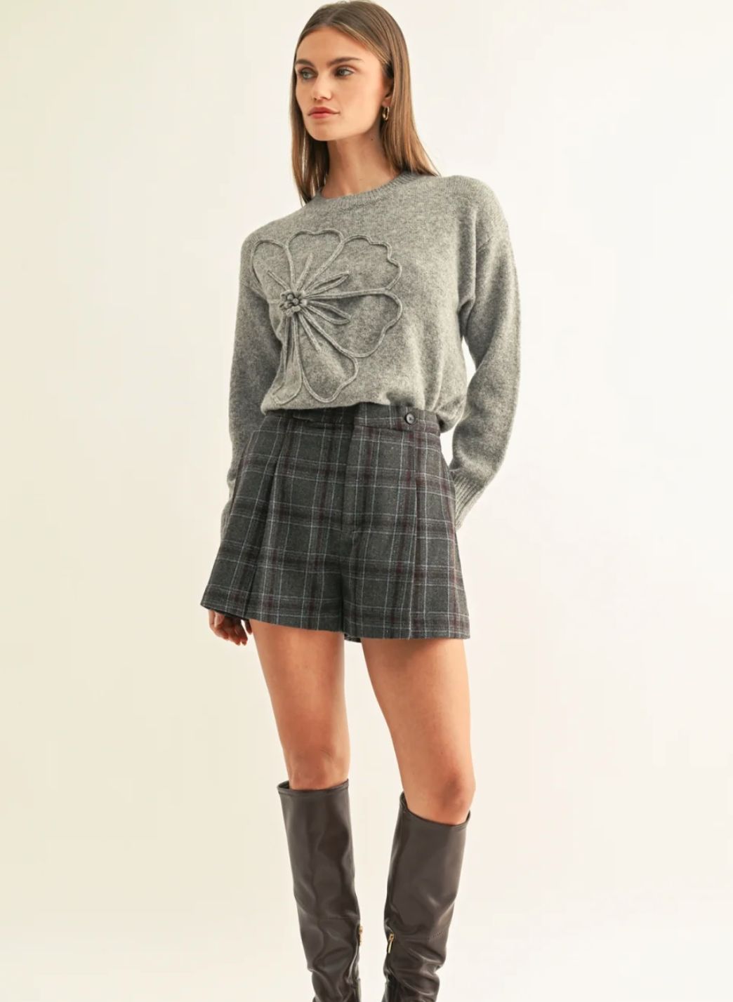 Evelyn 3D Flower Pullover Sweater
