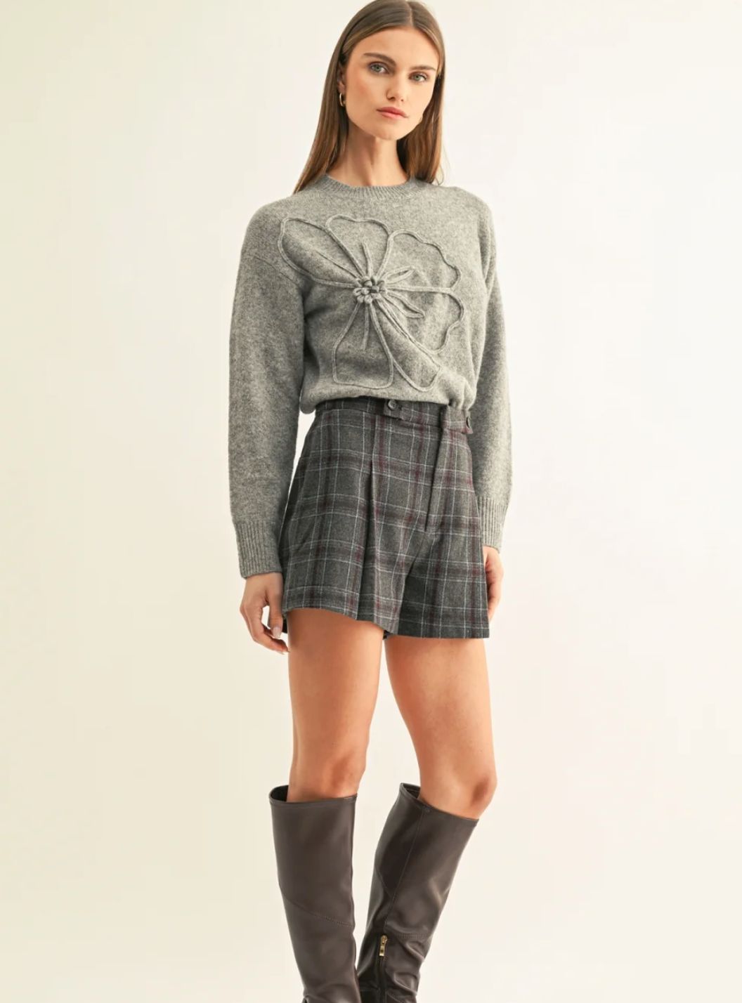 Evelyn 3D Flower Pullover Sweater