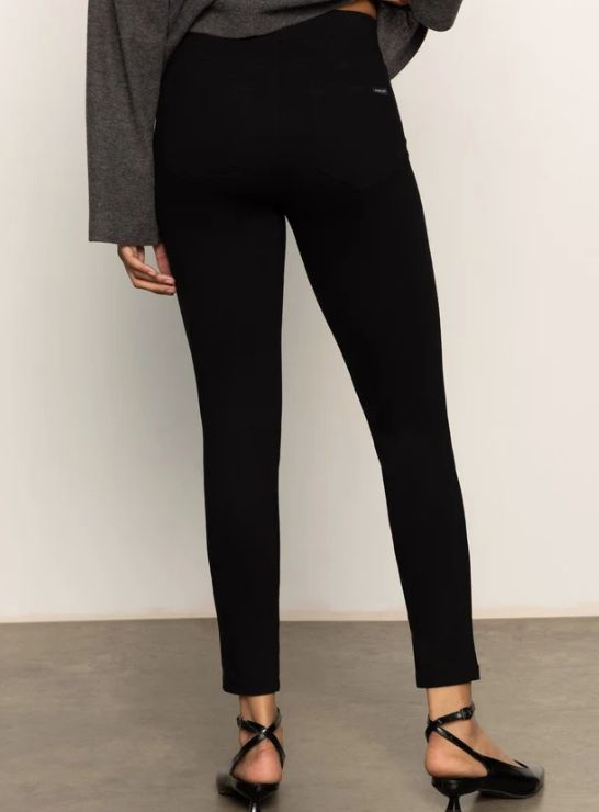 Runway Semi High Rise Legging