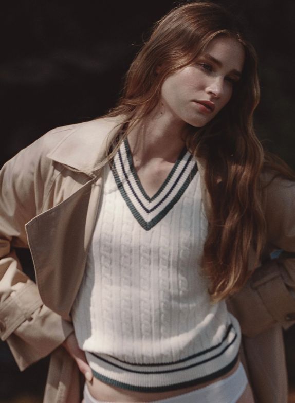 Aleyna Knit V-Neck Cable Pullover Sweater