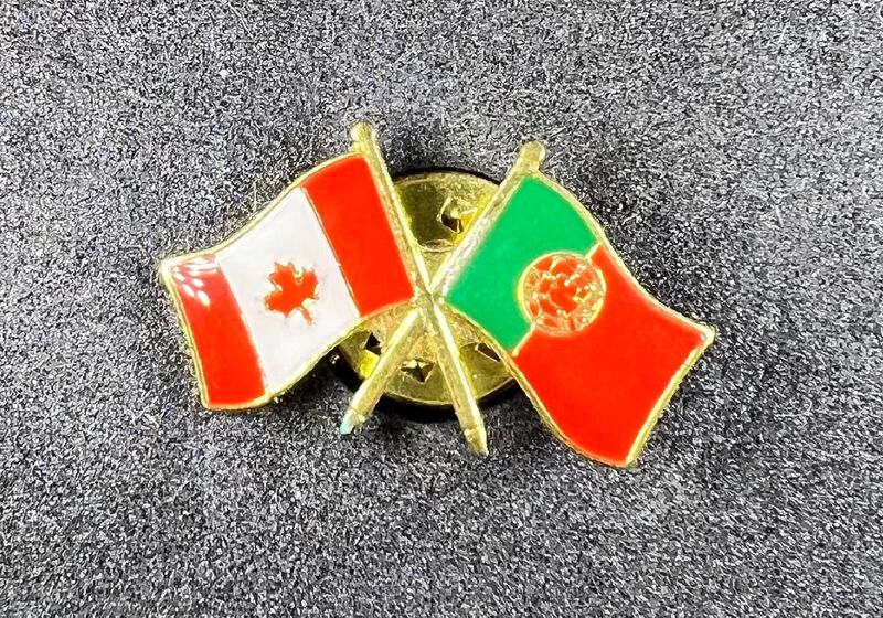 Canada/Portugal cross pin