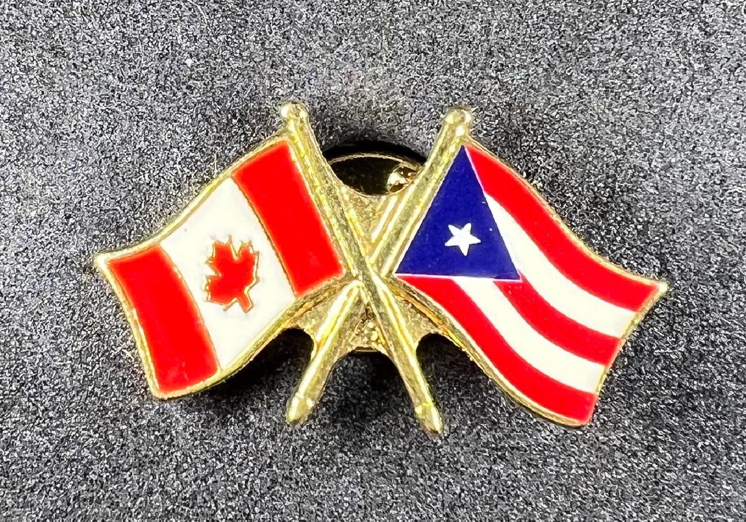 Canada/ Puerto Rico cross pin