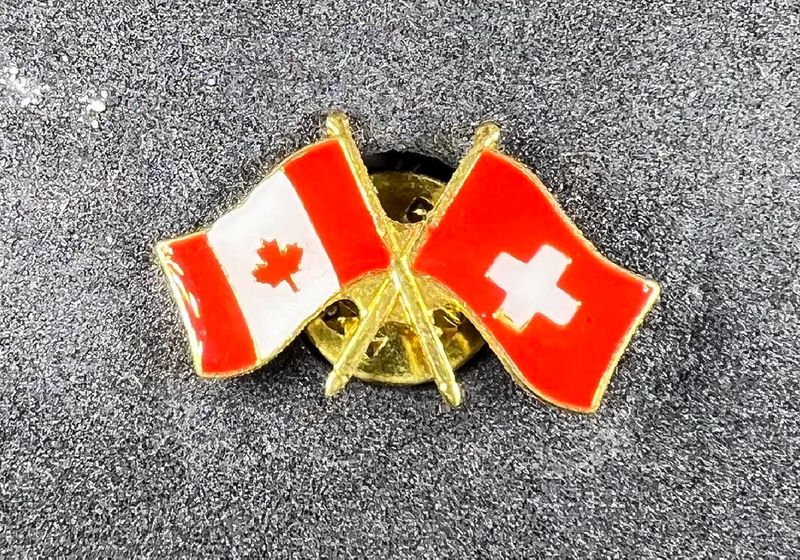Canada/ Switzerland cross pin