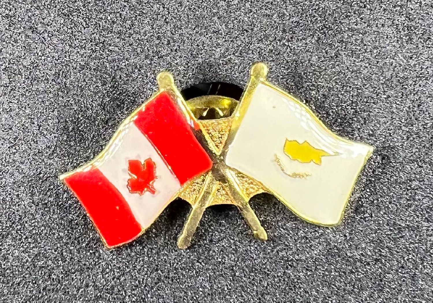 Canada/ Cyprus cross pin