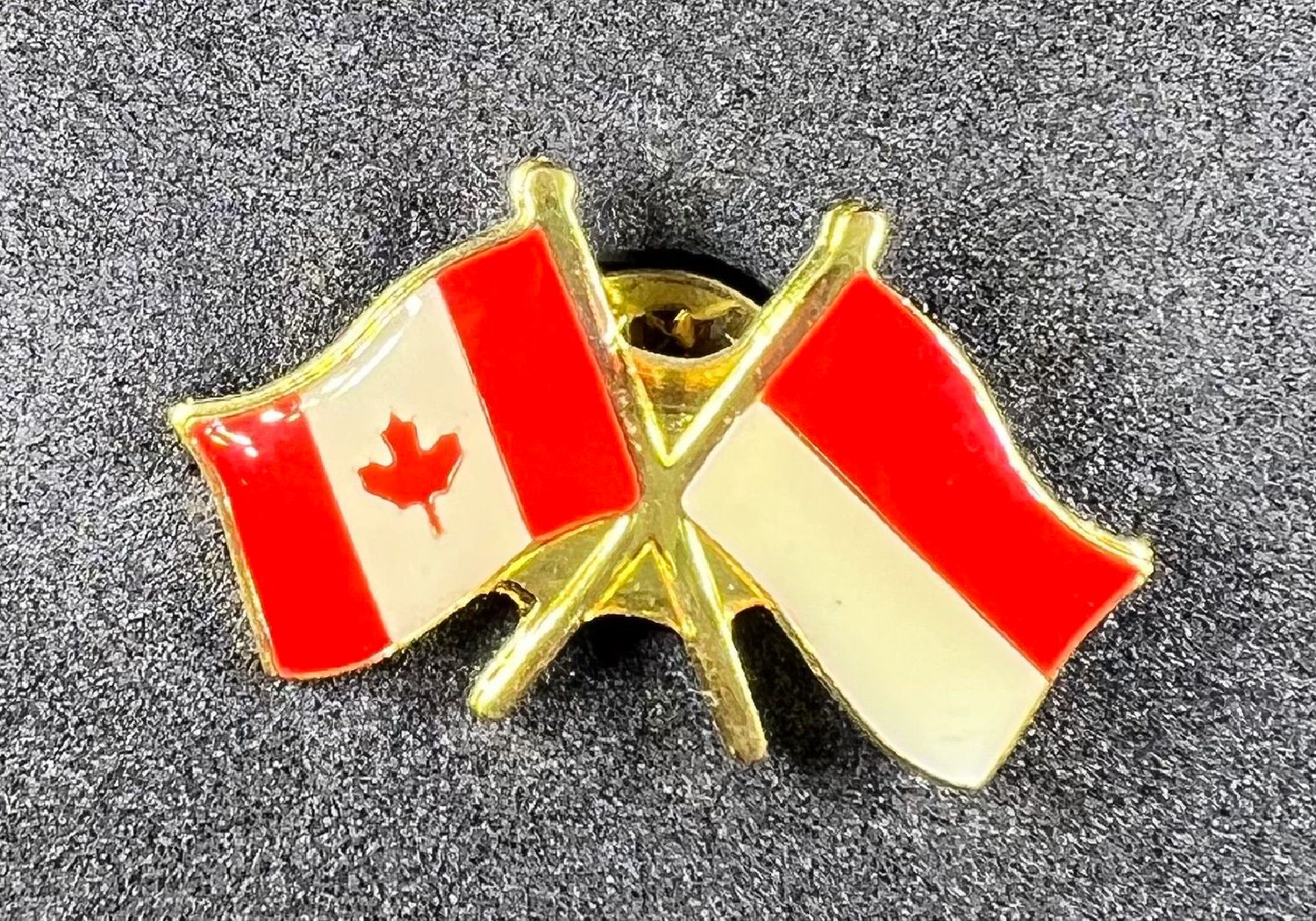 Canada/Monaco cross pin