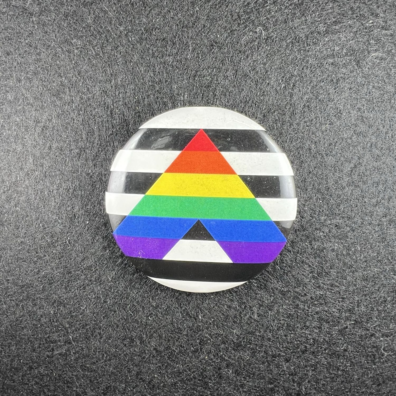 Round LGBT+ Ally Macaroon