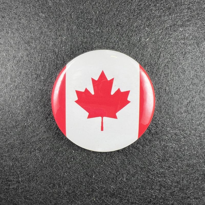 Macaron Canada round