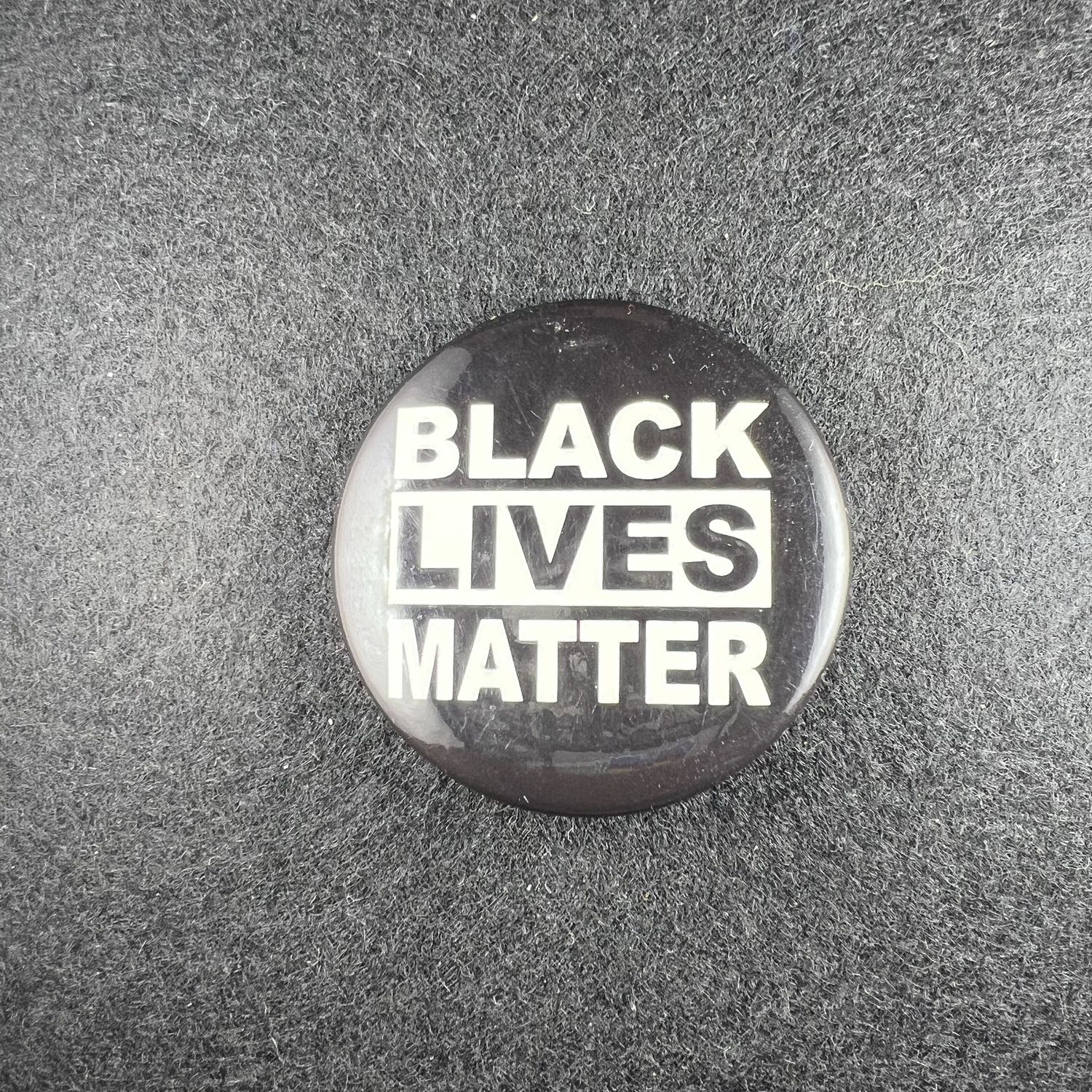 Round BLM macaron