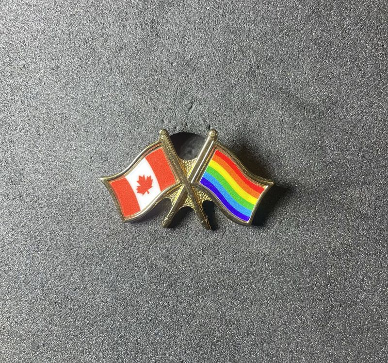 Friendship Canada pin