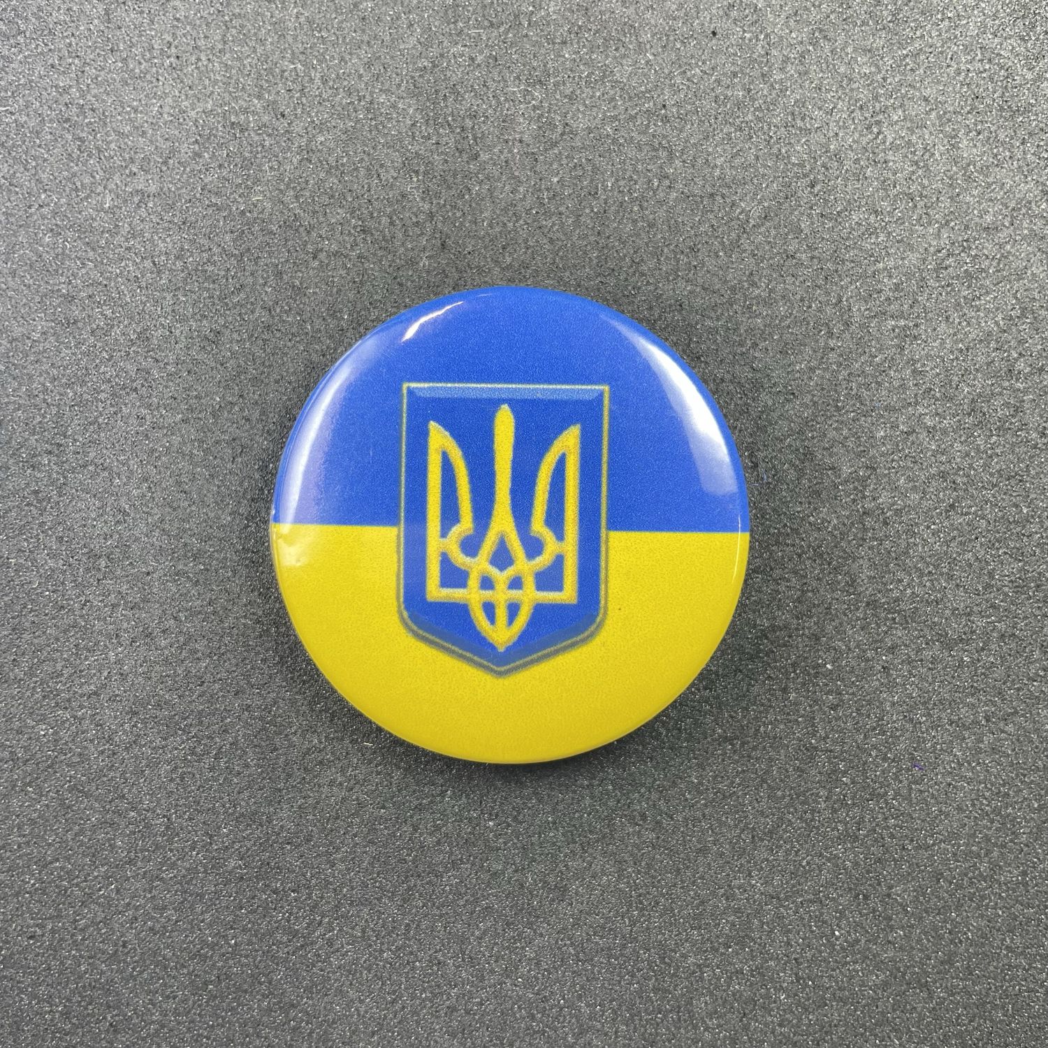 Macaron Ukraine round