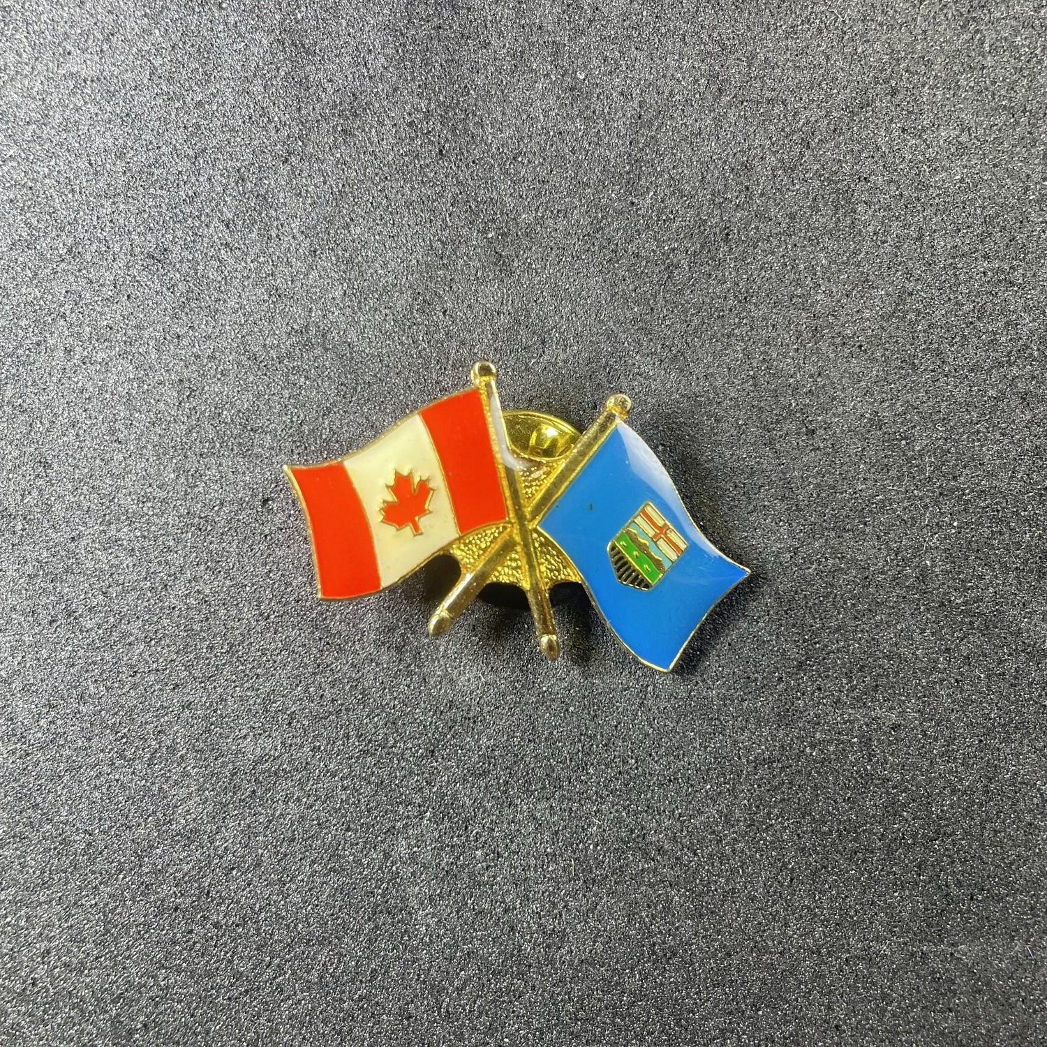 Canada/ Alberta cross pin