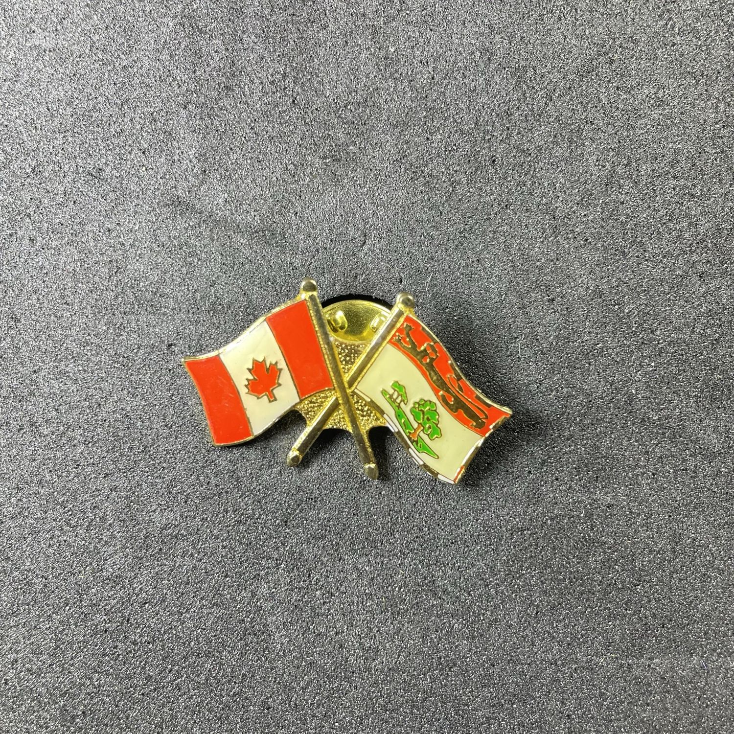 Canada/ Prince Edward Island cross pin