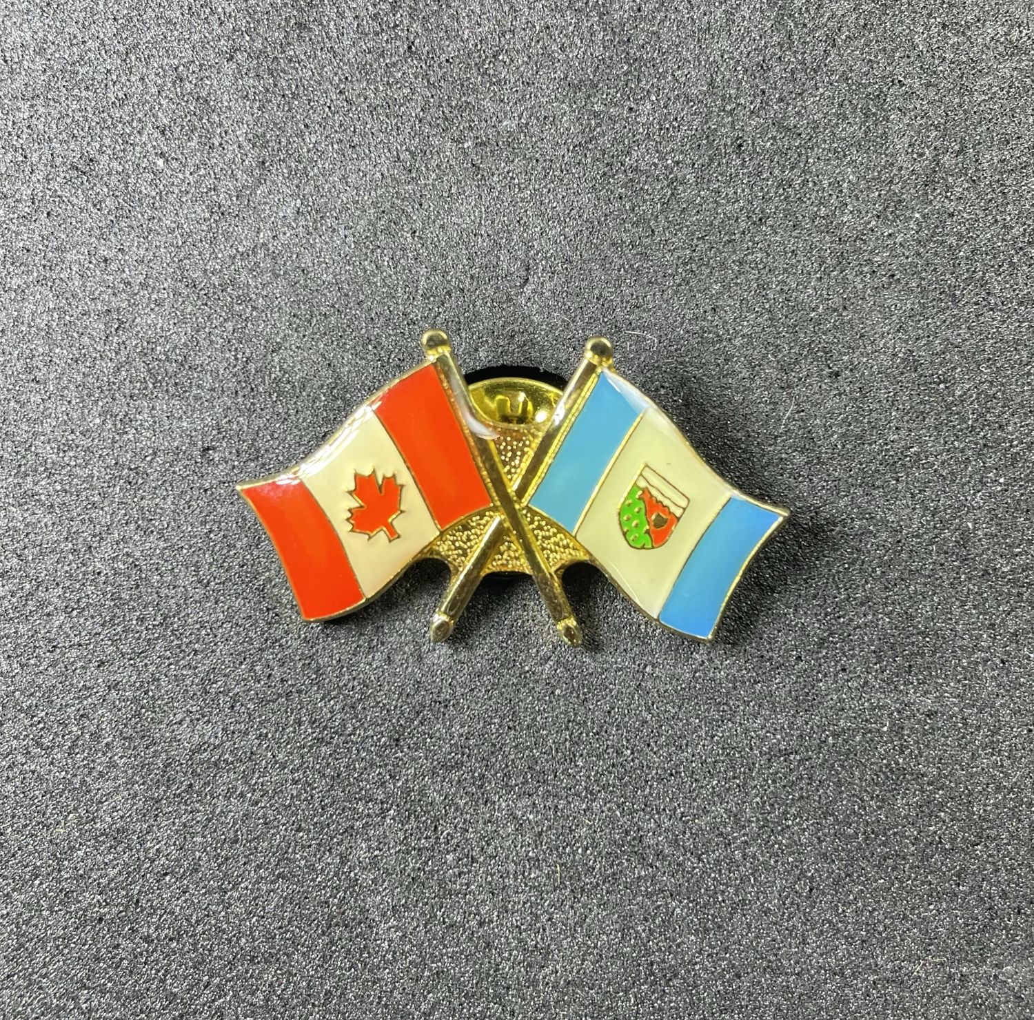 Canada/Northwest Territories cross pin