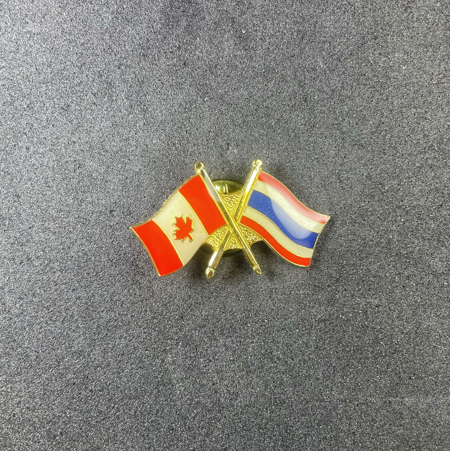 Canada/Thailand cross pin