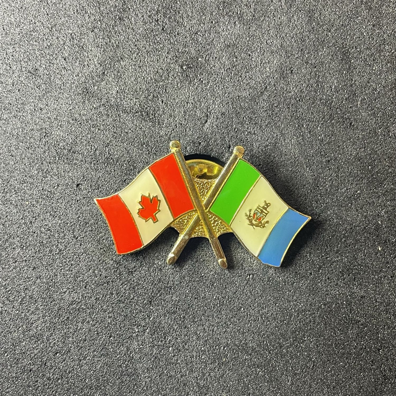 Canada/Yukon cross pin