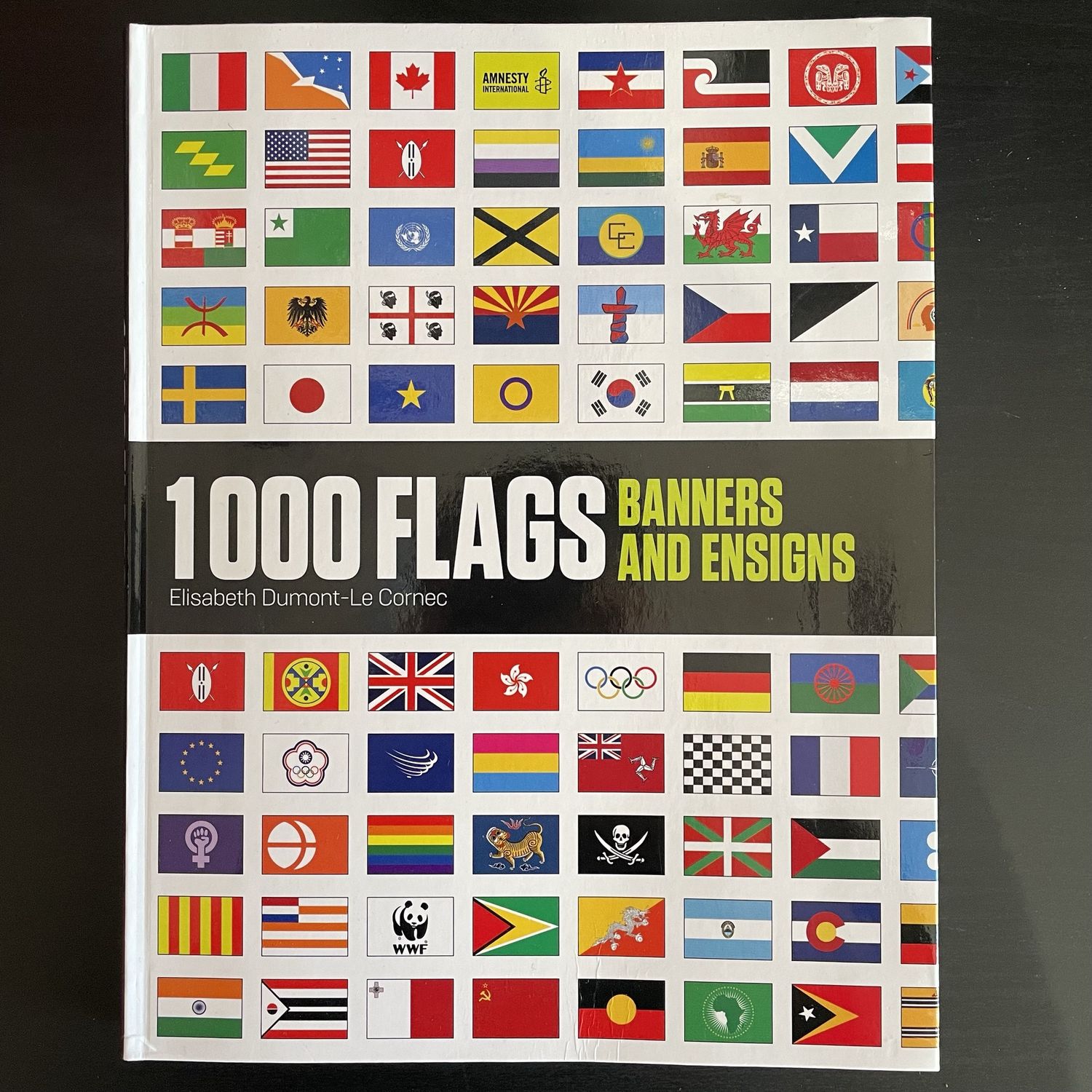 1000 flags, banners and signs