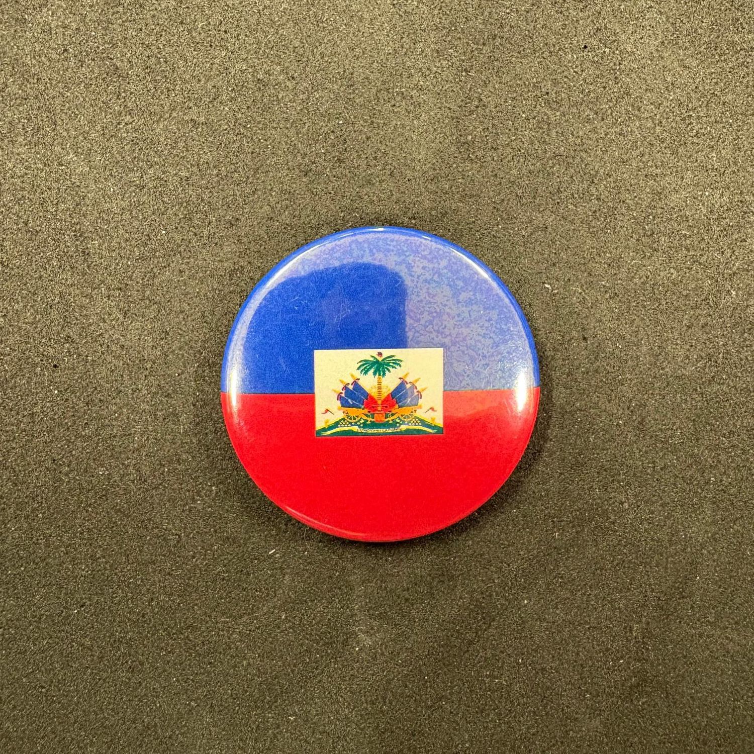 Round Haitian Macaron