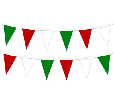 Plastic pennants on rope red/white/green, 120