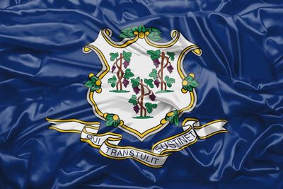 Connecticut small flag 4x6