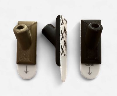 Black plastic 1-hole wall clip for 4x6 flag