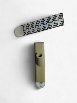 Black plastic 1-hole wall clip for 12x18 flag