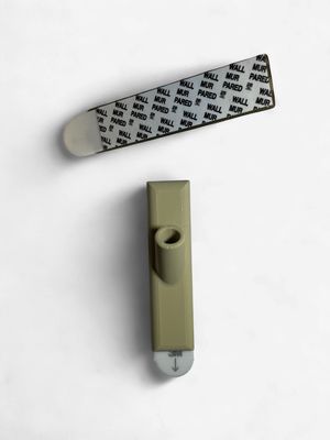 Black plastic 1-hole wall clip for 12x18 flag