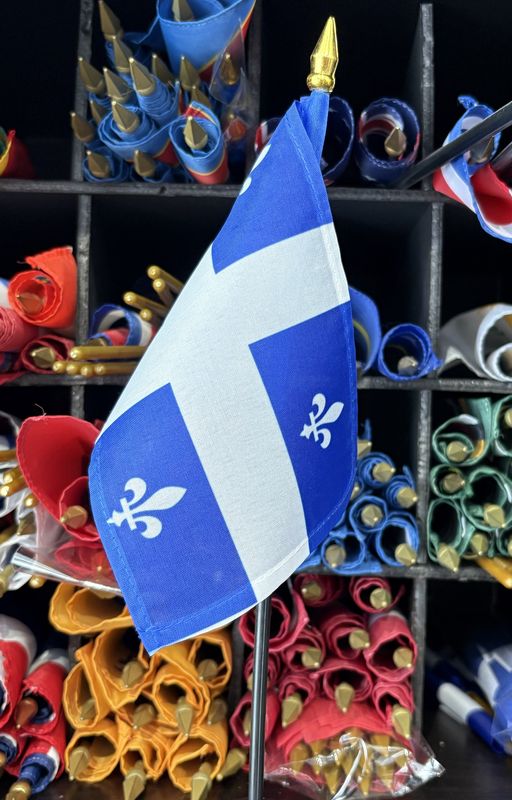 Quebec small flag deluxe 4x6