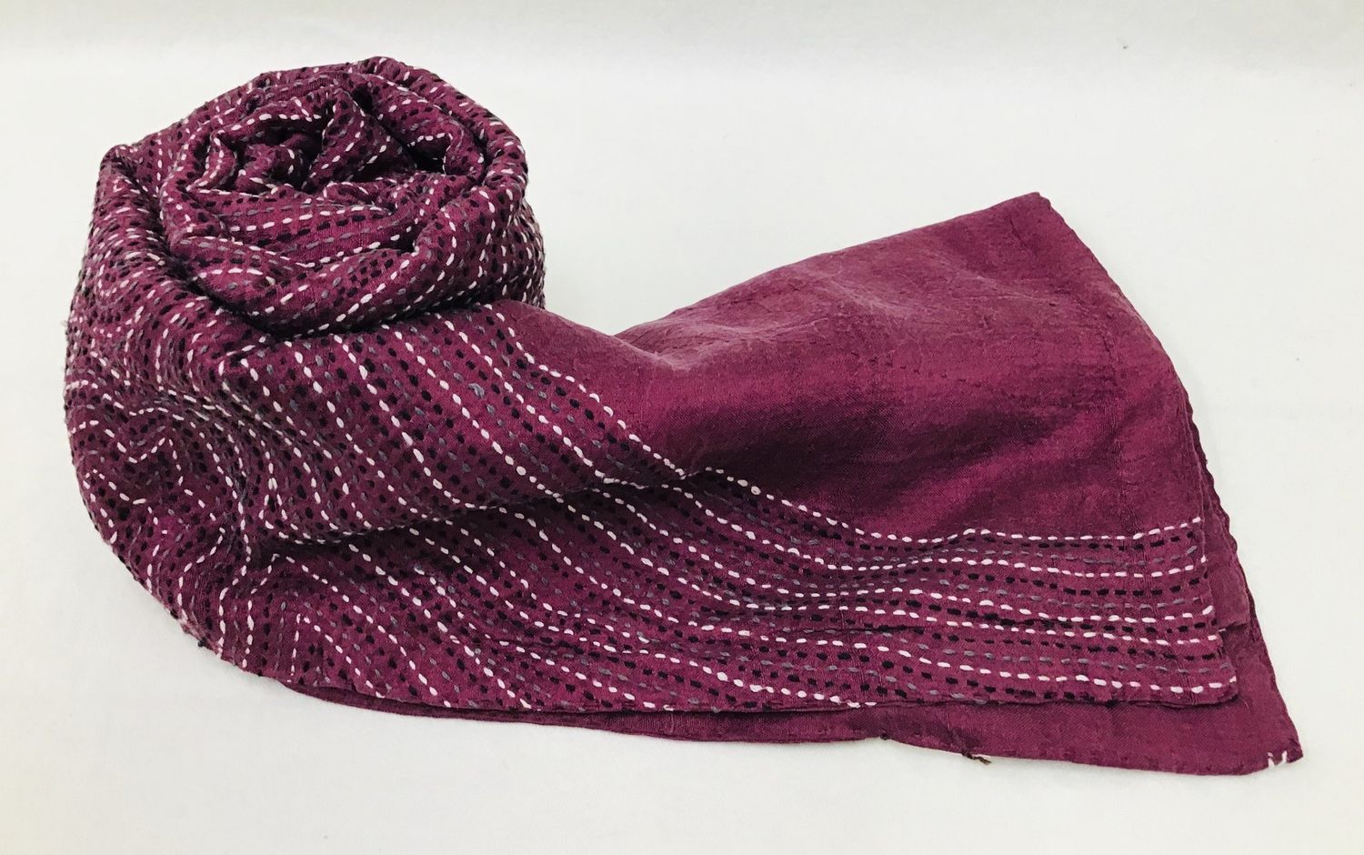 Rolling Hills Kantha Scarf (Plum)