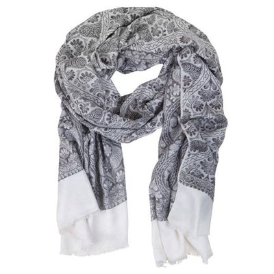 Simplicity Scarf, India