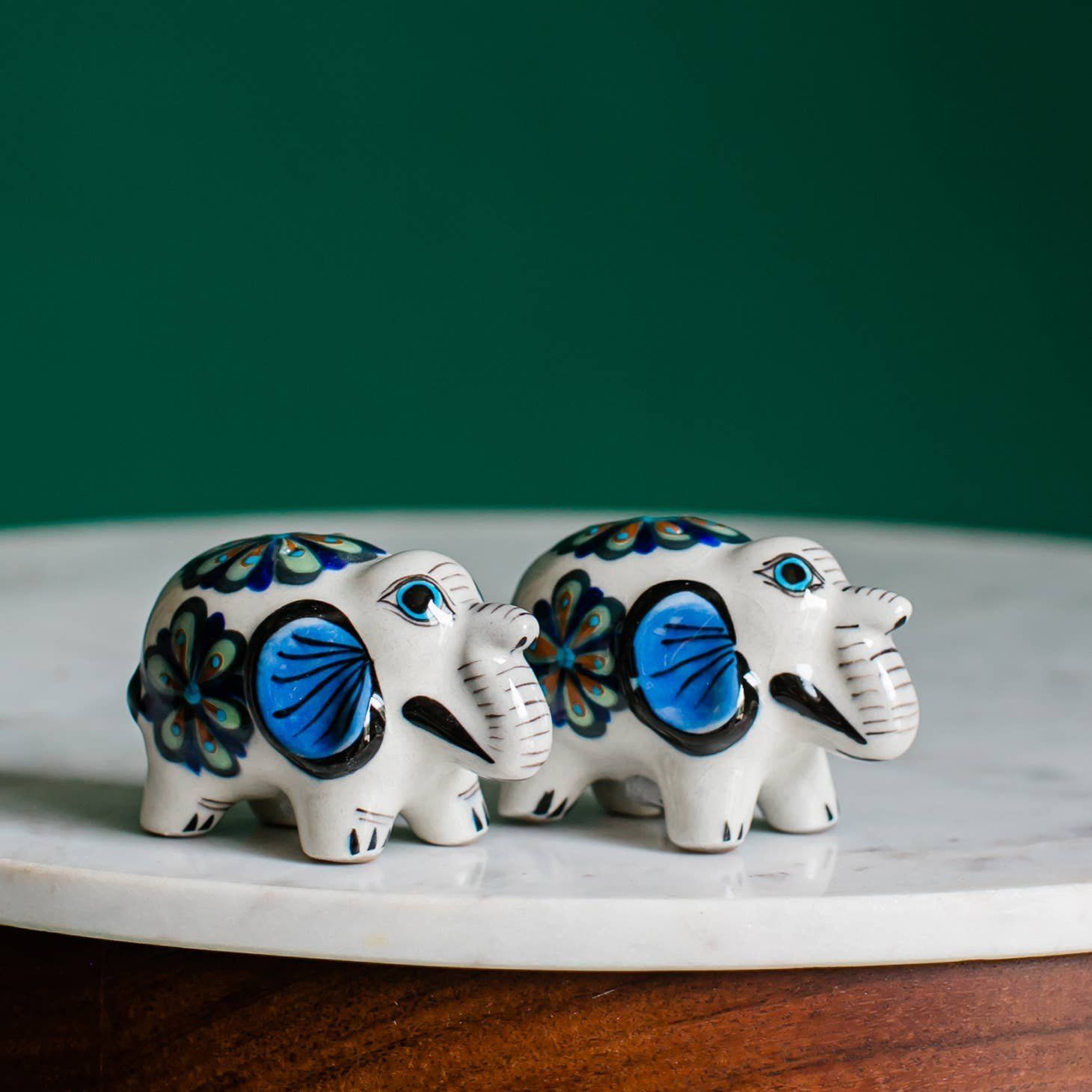 Elephant Salt and Pepper Shaker set of 2 , Guatemala