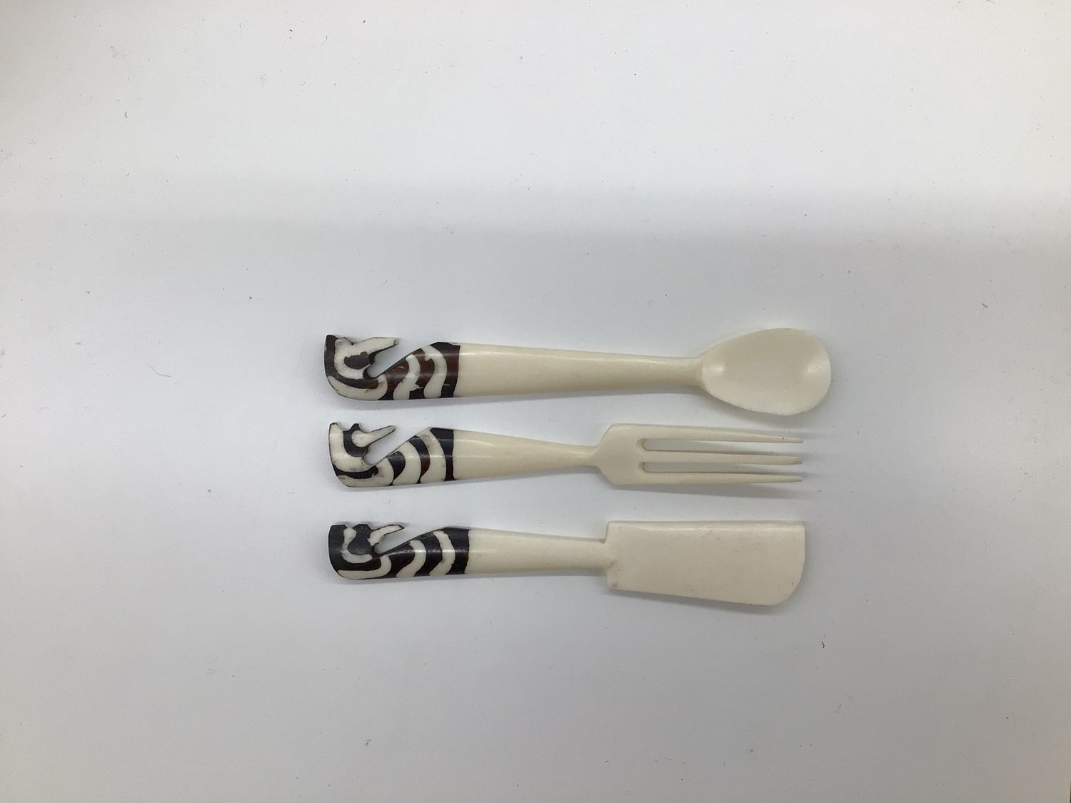 Utensil Set Of 3 Bone Zebra, Kenya