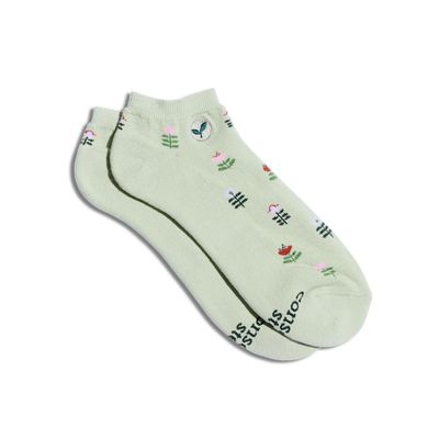 Ankle Socks That Plant Trees with Flowers, Medium
