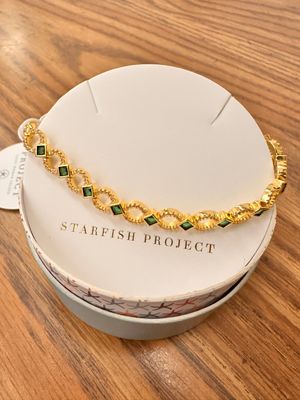 Gilded Halo Bracelet in Emerald, China