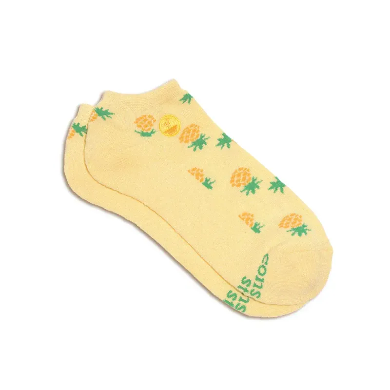 Conscious Step Socks that Provide Meals, Yellow, Ankle, Medium