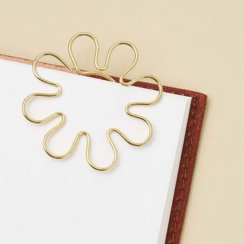 Daisy Flower Wire Bookmark, India