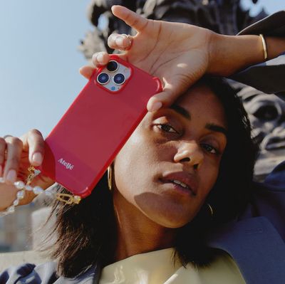 Ateljé - Classic red recycled iPhone case
