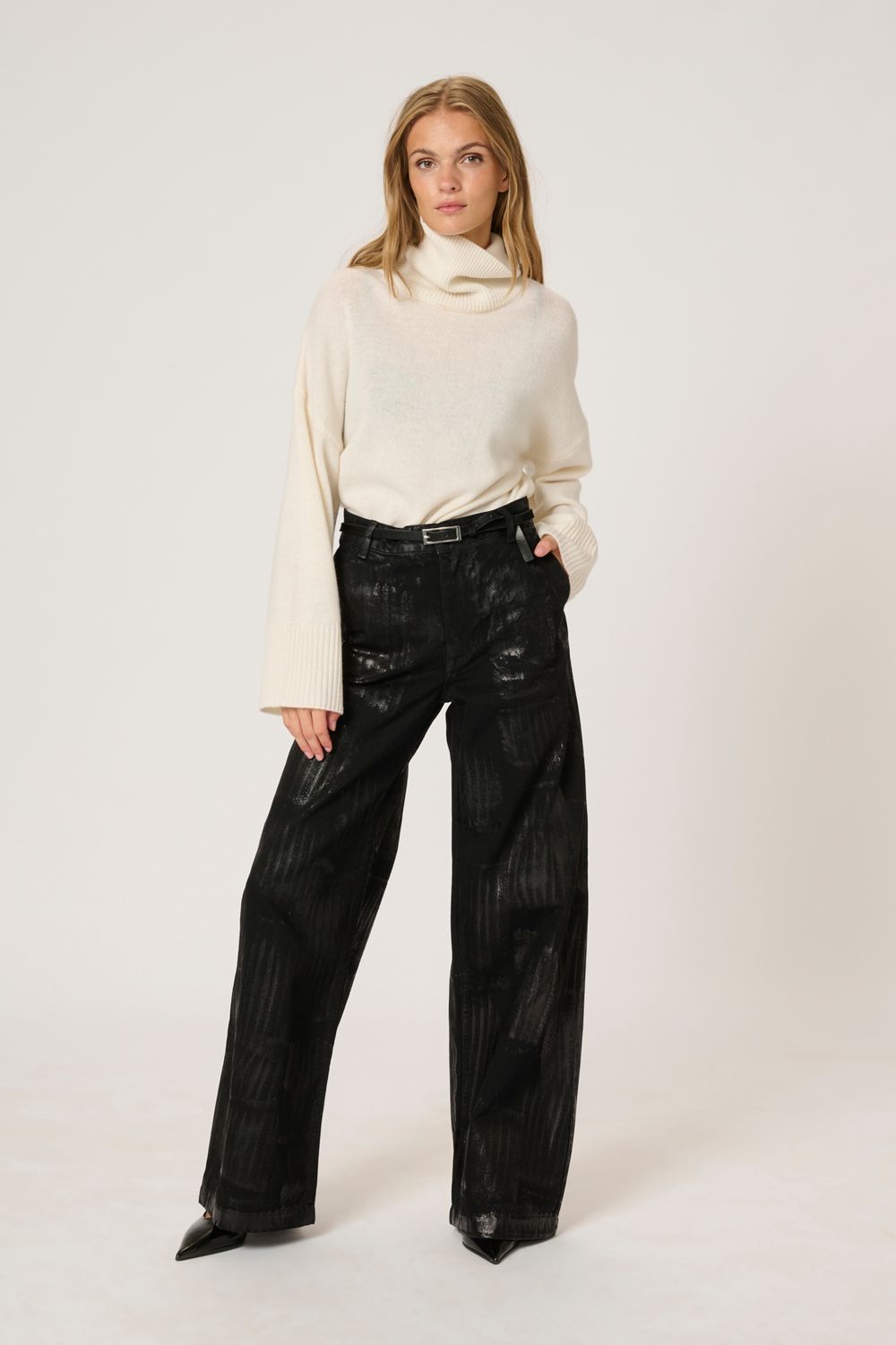 My Essential Wardrobe - Tusa high wide jeans