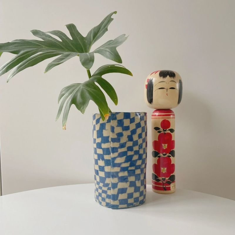 The Clay Shaper - Vaas schaakmat blauw creme