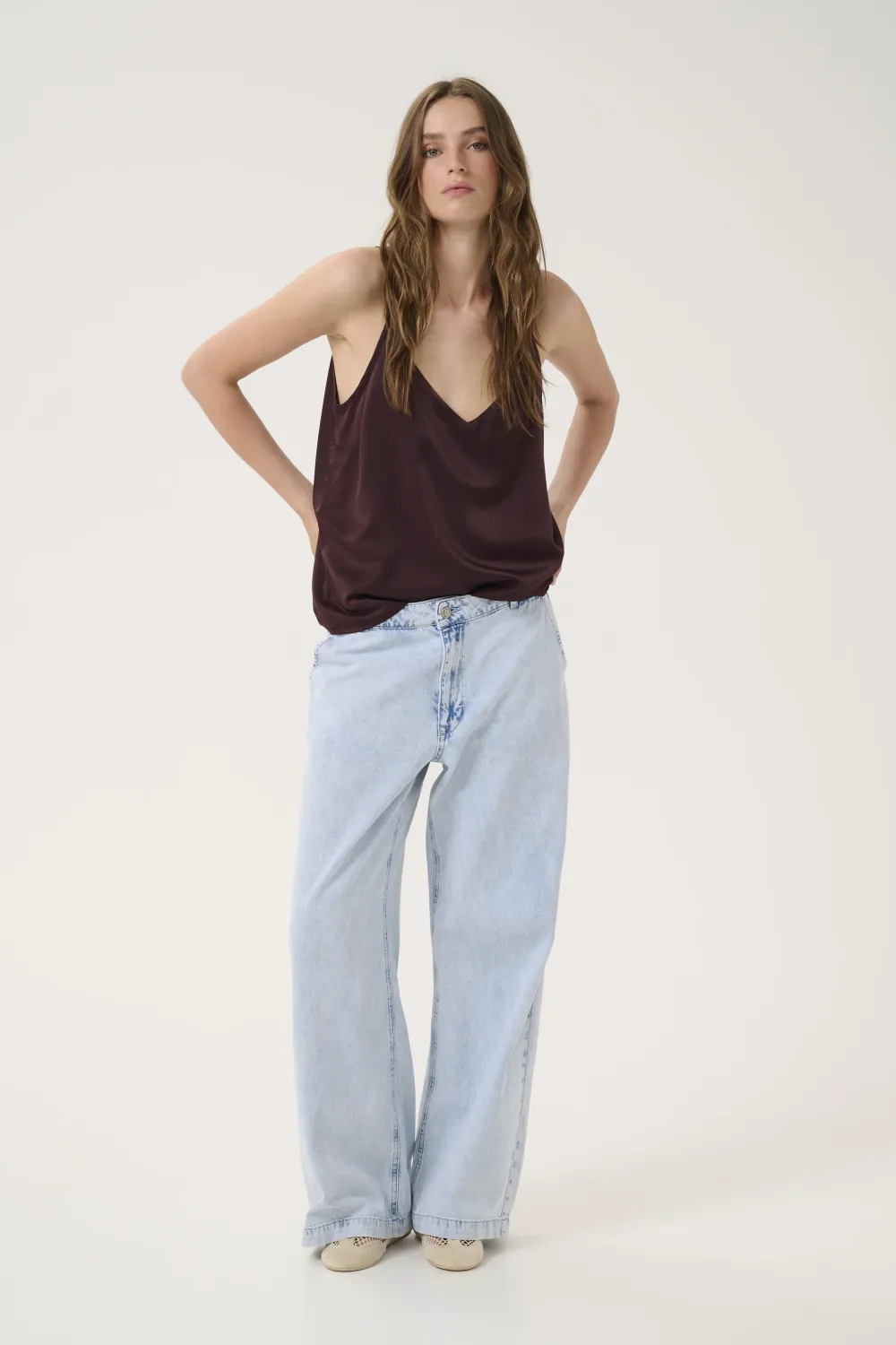 My Essential Wardrobe - Malo wide Y jeans light blue wash