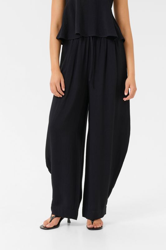 Gestuz - Camila pants  Black