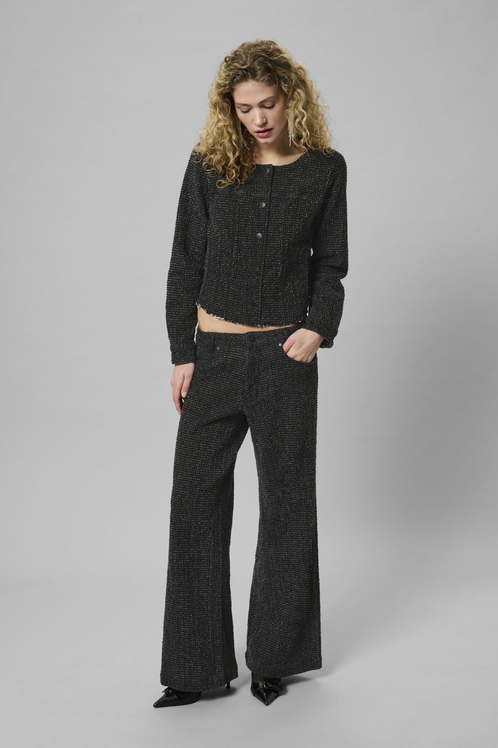 My Essential Wardrobe -Amber High X-Wide Black washed