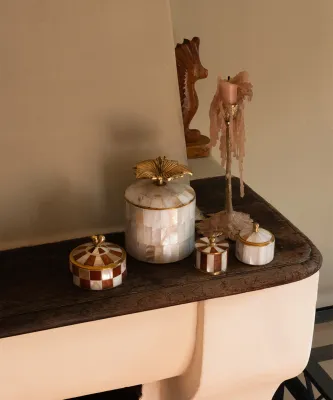 Doing Goods - Bailey Circus box Pearly