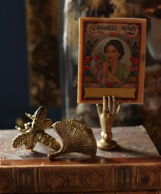 Doing Goods - Queen Bee knob