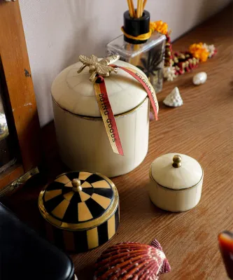 Doing Goods - Chelsey circus box black &amp; white