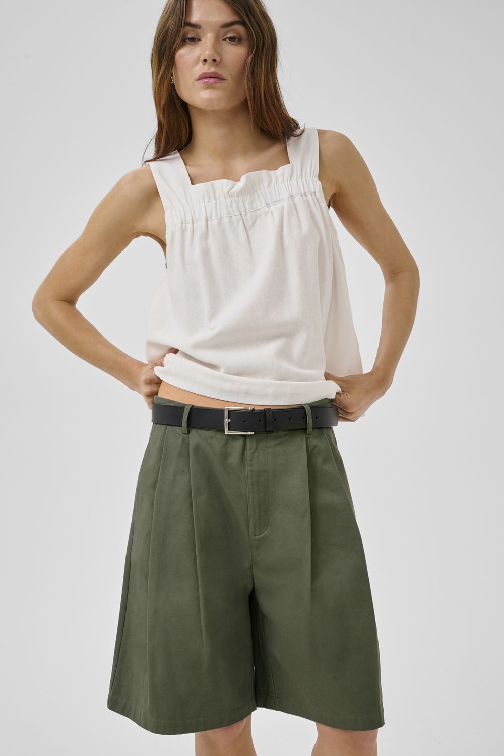 My Essential Wardrobe - Gisva City Shorts light forest night