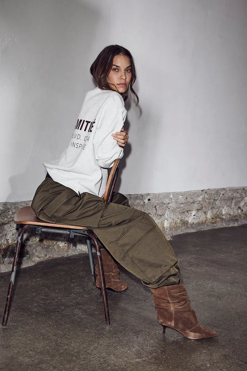 Haute l'Amitié - Back Print Studio Sweat pearl melange