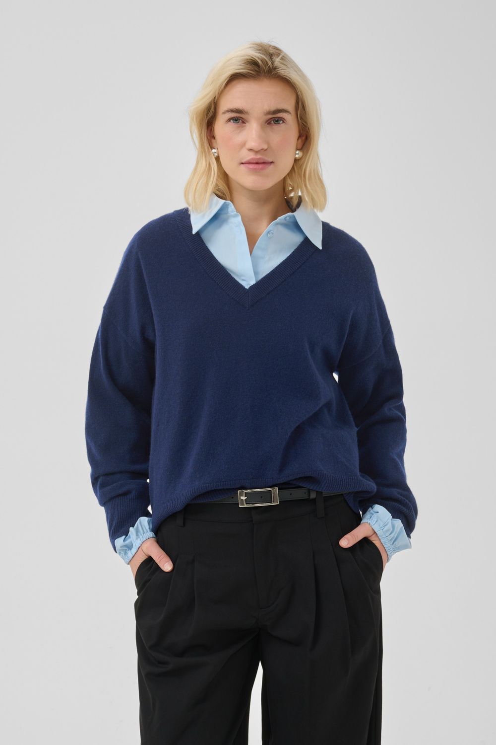 My Essential Wardrobe - Jola V-Neck Knit Pullover Dark Sapphire Blue