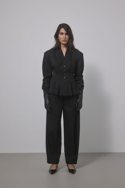 My Essential Wardrobe - Evelina Shaped Blazer black