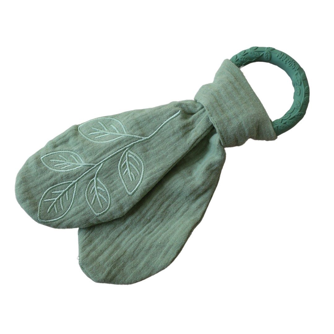 Natruba Muslin Leaf Teether Toy Green